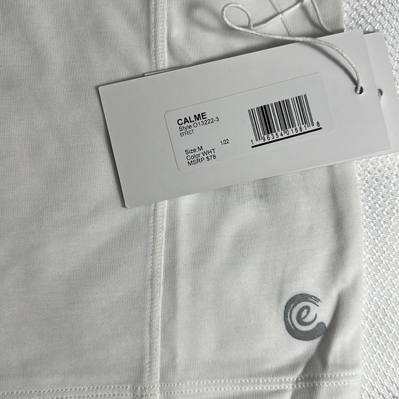 Calme sleeveless yoga top keyhole back - Picture 4 of 7